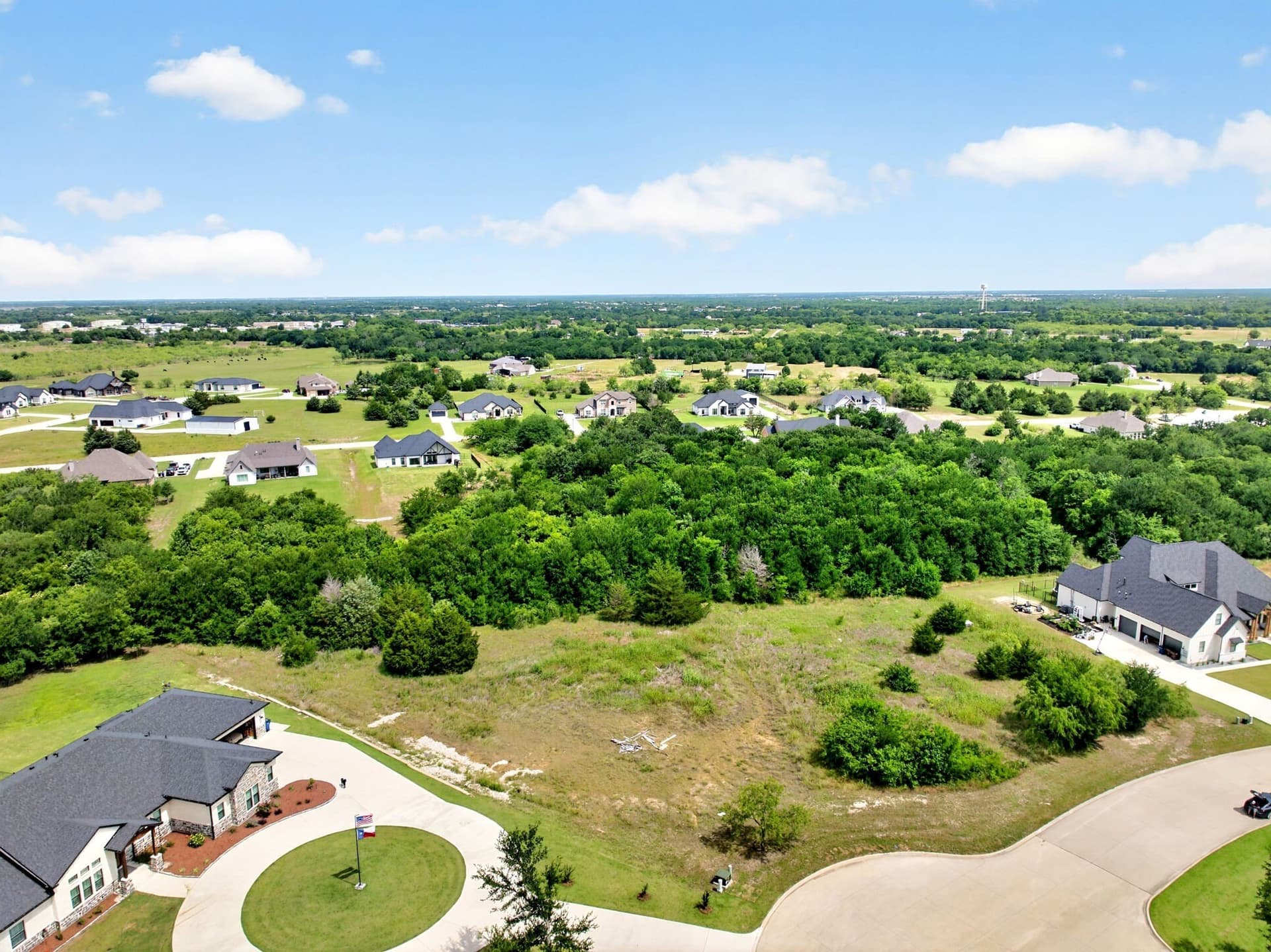 1.36 acres in Rockwall County gallery image 2