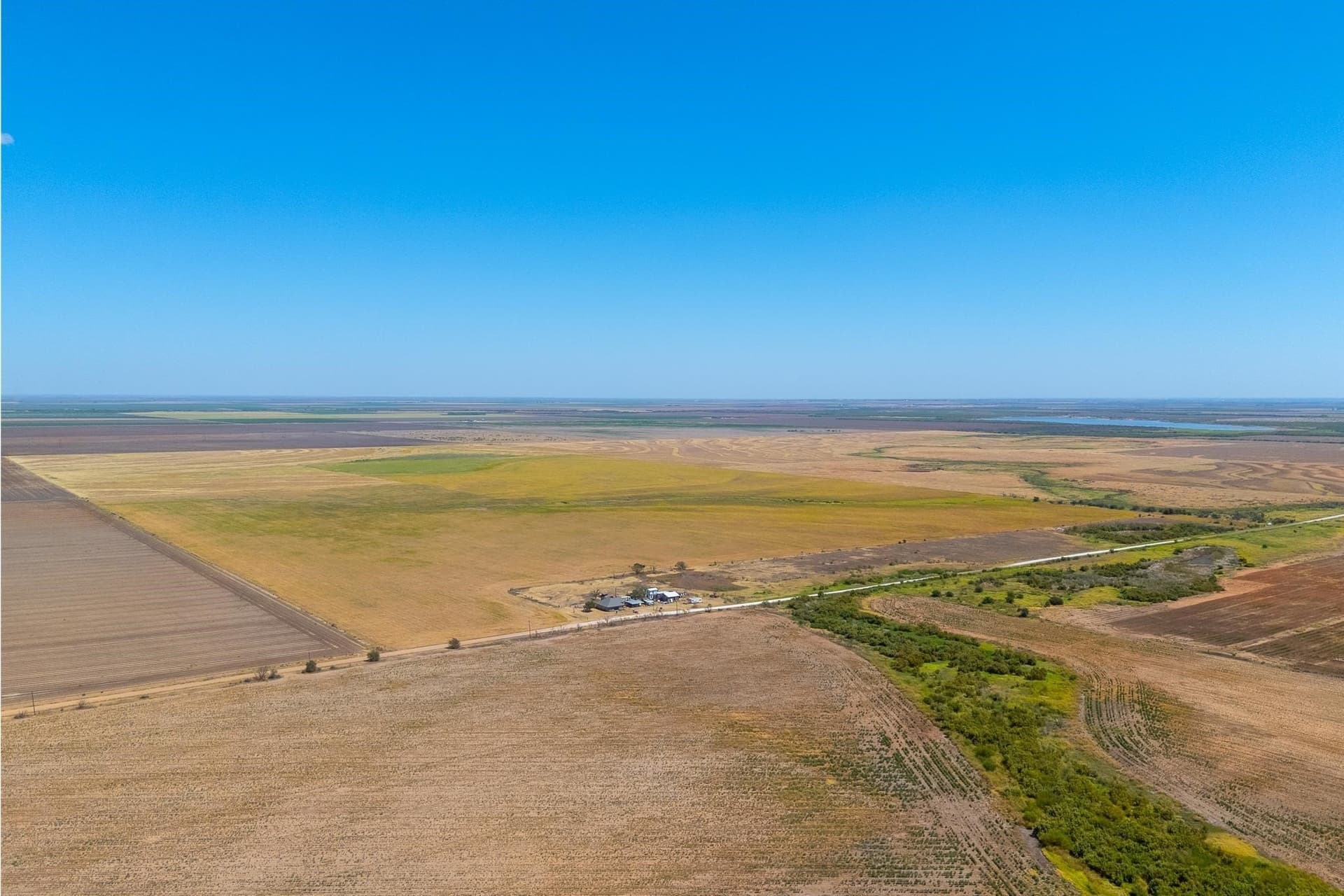 198.56 acres in Jones County - photo 4