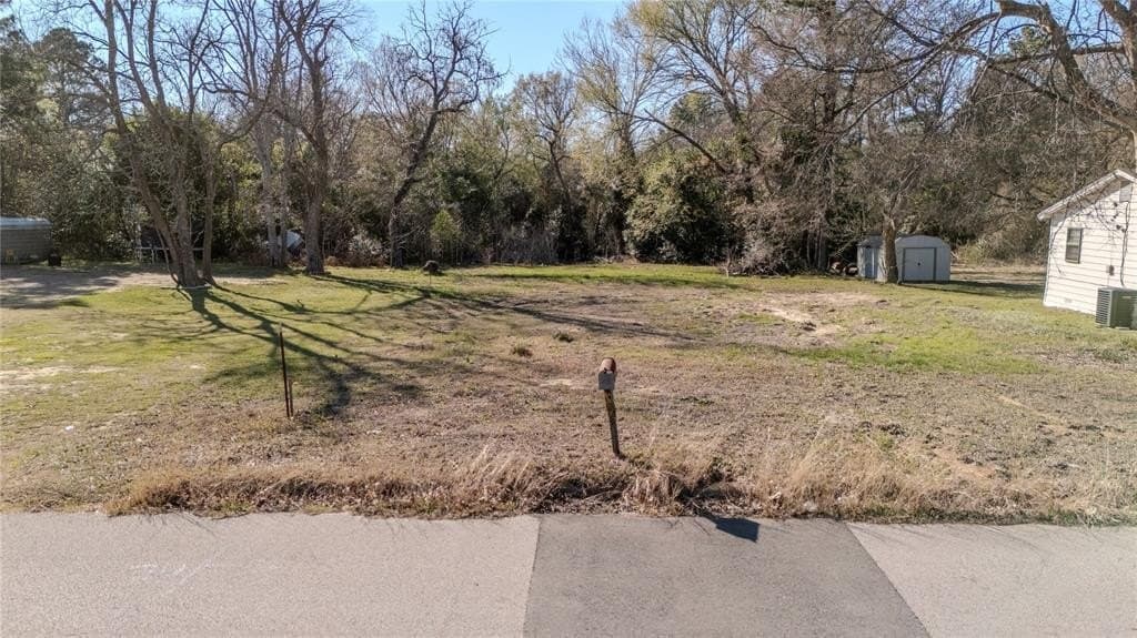 0.53 acres in Henderson County featured view