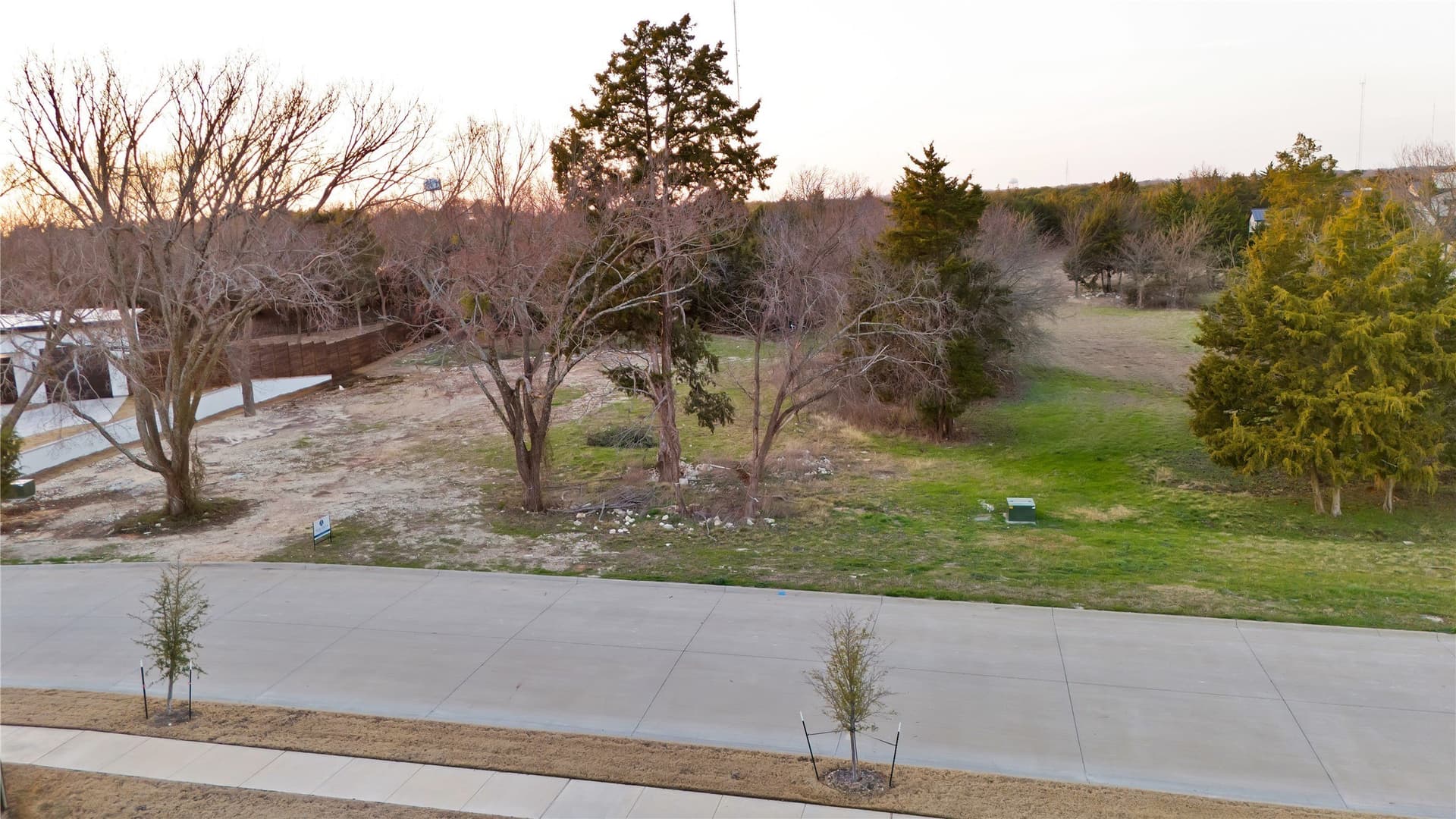 0.83 acres in Ellis County - photo 4
