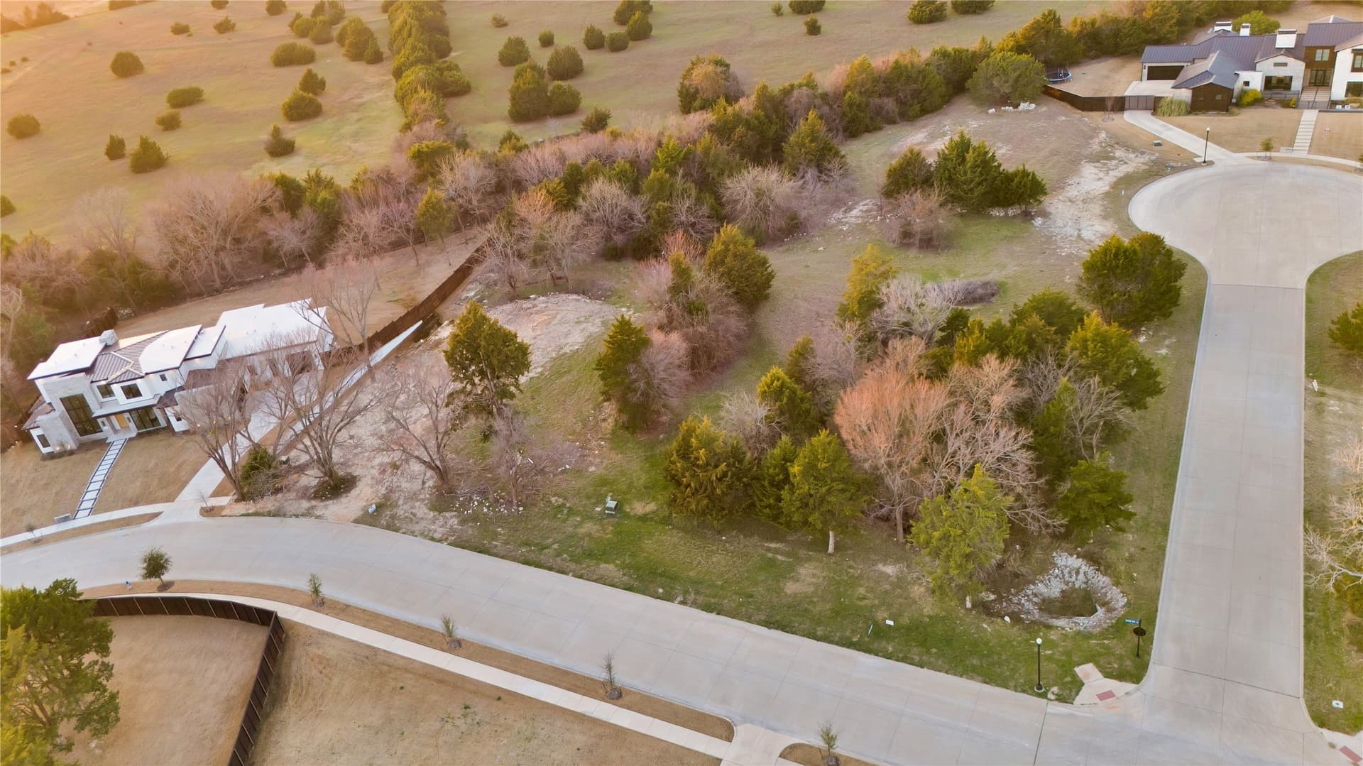0.83 acres in Ellis County - photo 3