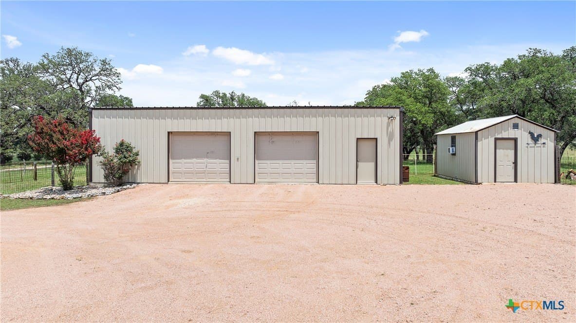 28 acres in Gillespie County featured view