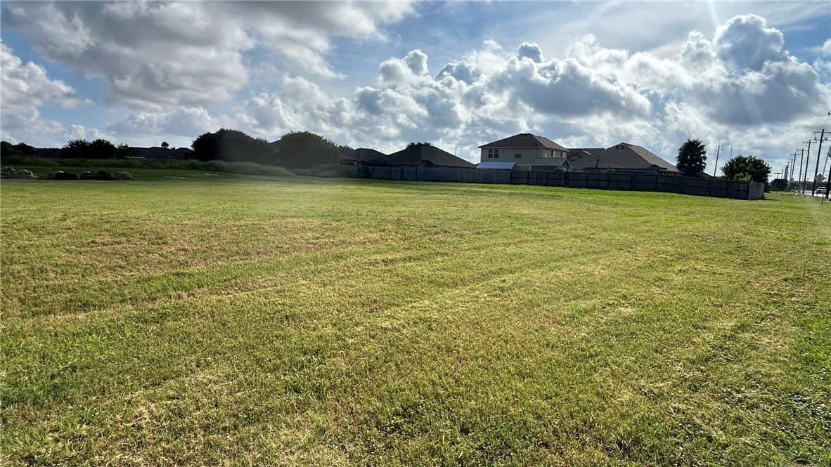 0.94 acres in San Patricio County - photo 9