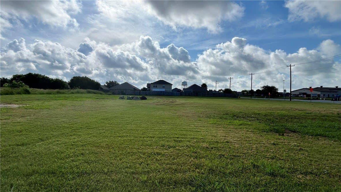 0.94 acres in San Patricio County - photo 6