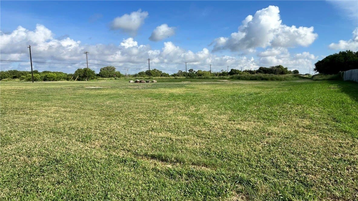 0.94 acres in San Patricio County - photo 11