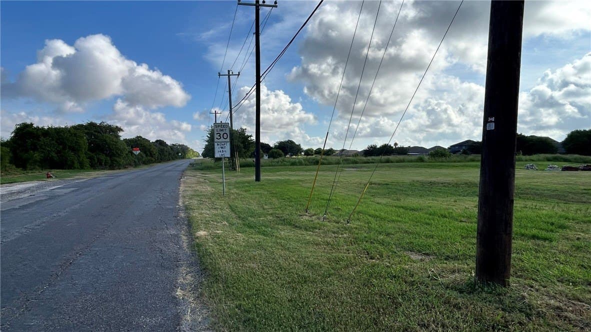 0.94 acres in San Patricio County - photo 8