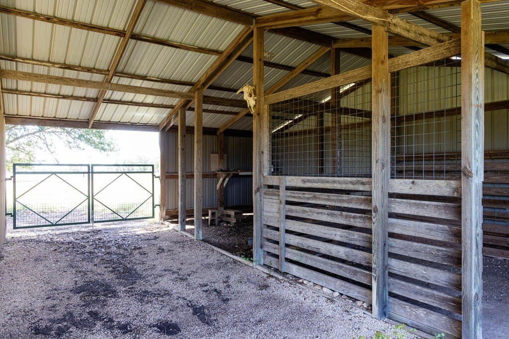 20.01 acres in Gillespie County - photo 33