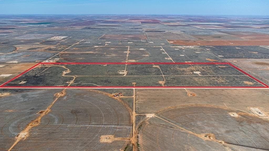 240 acres in Gaines County