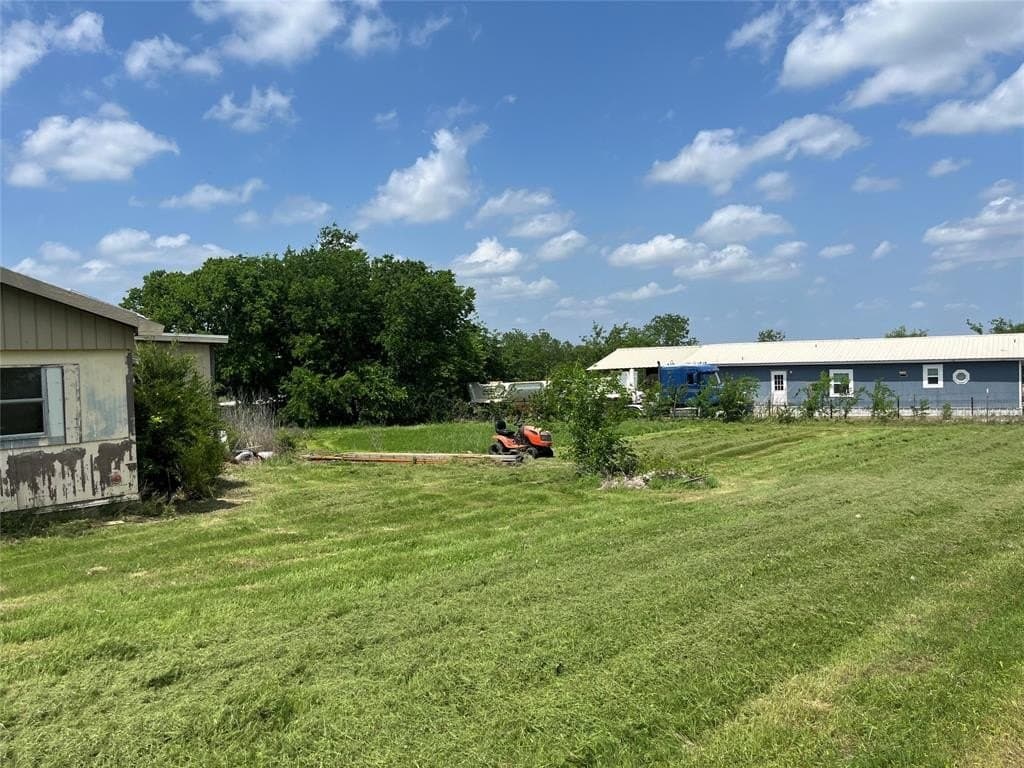 4.5 acres in Ellis County featured view