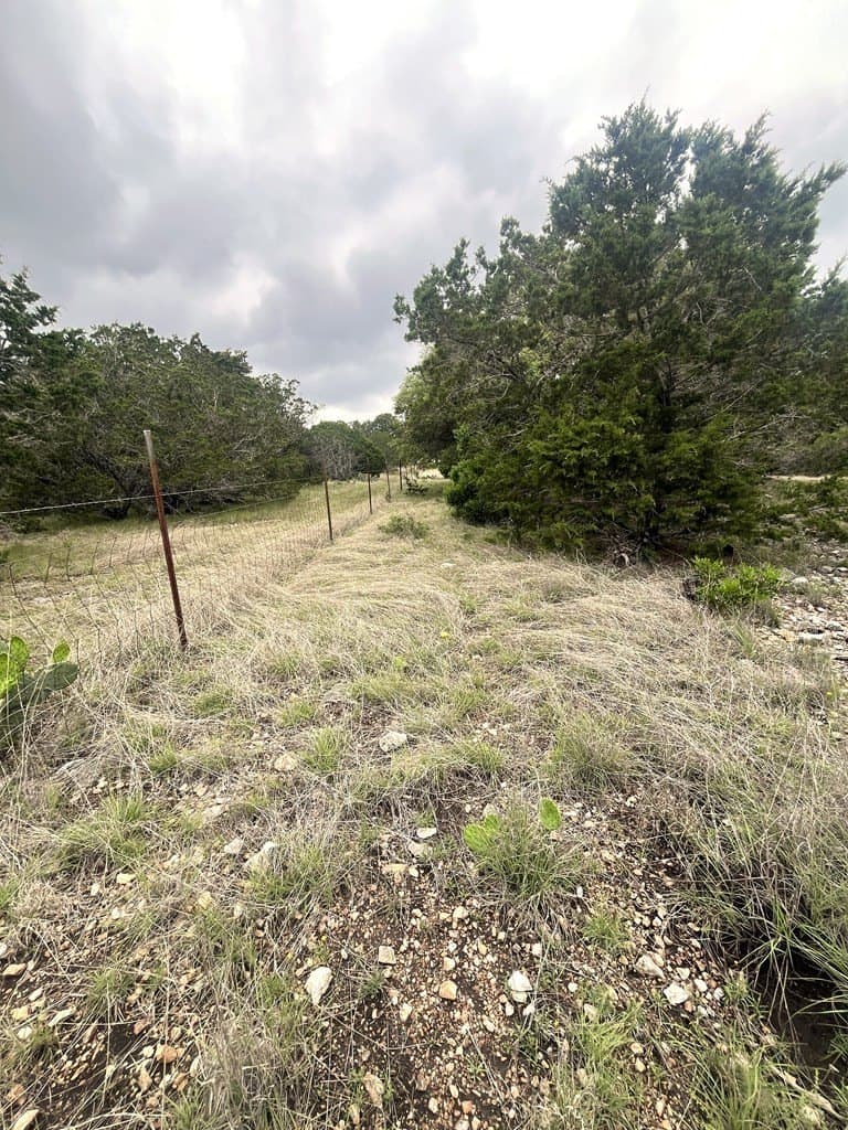 20.32 acres in Real County - photo 19