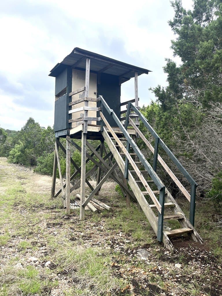 20.32 acres in Real County - photo 25