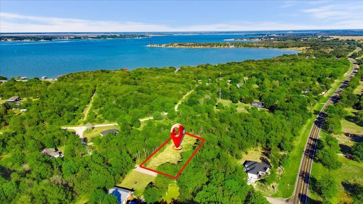 0.48 acres in Navarro County