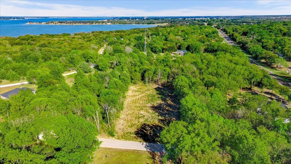 0.48 acres in Navarro County - photo 2