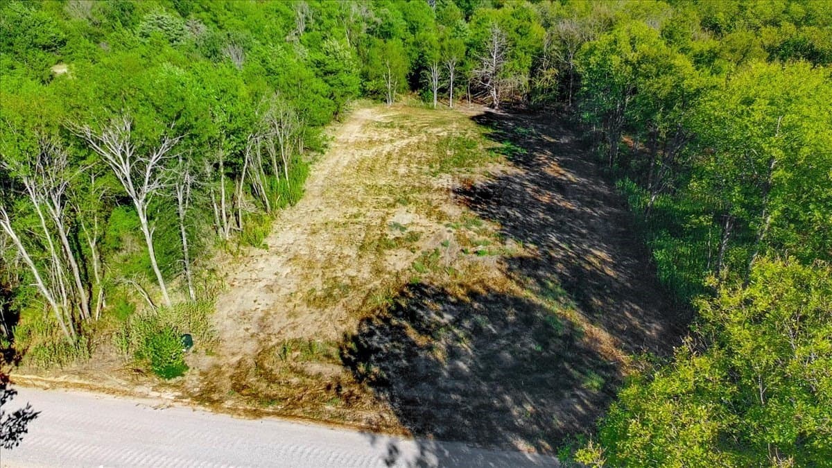 0.48 acres in Navarro County - photo 6