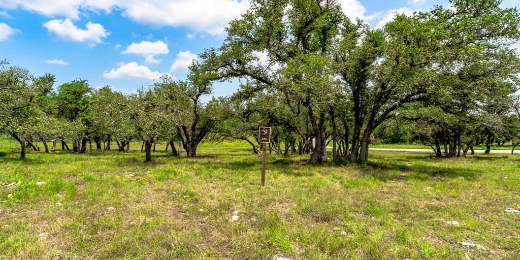 2.05 acres in Gillespie County gallery image 4