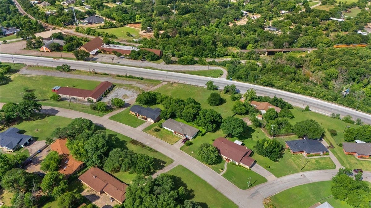 0.35 acres in Tarrant County - photo 9