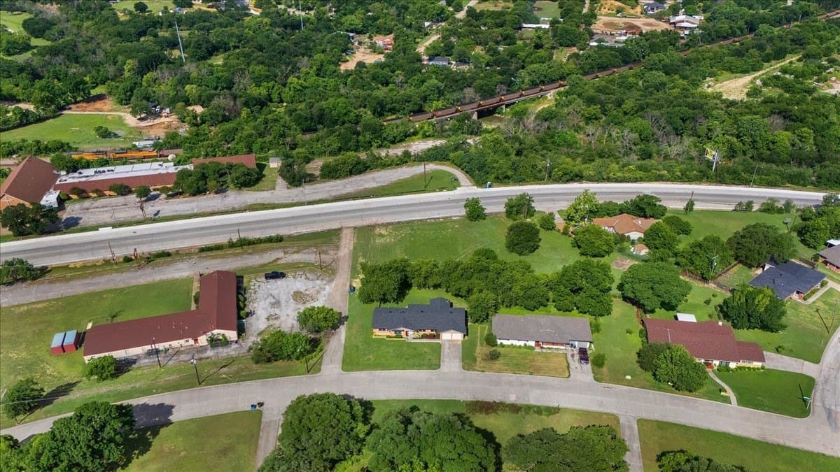 0.35 acres in Tarrant County gallery image 2