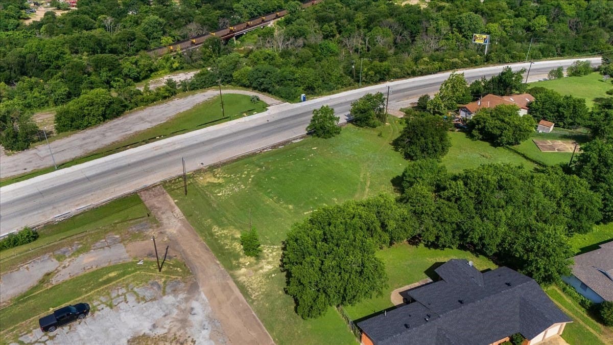 0.35 acres in Tarrant County - photo 7