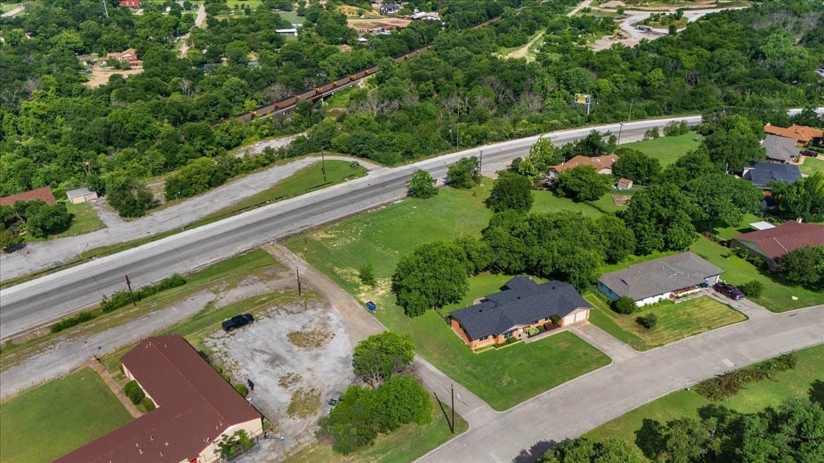 0.35 acres in Tarrant County gallery image 4