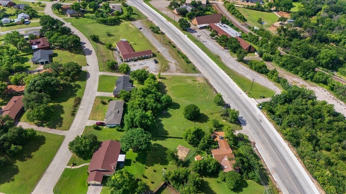 0.35 acres in Tarrant County gallery image 3
