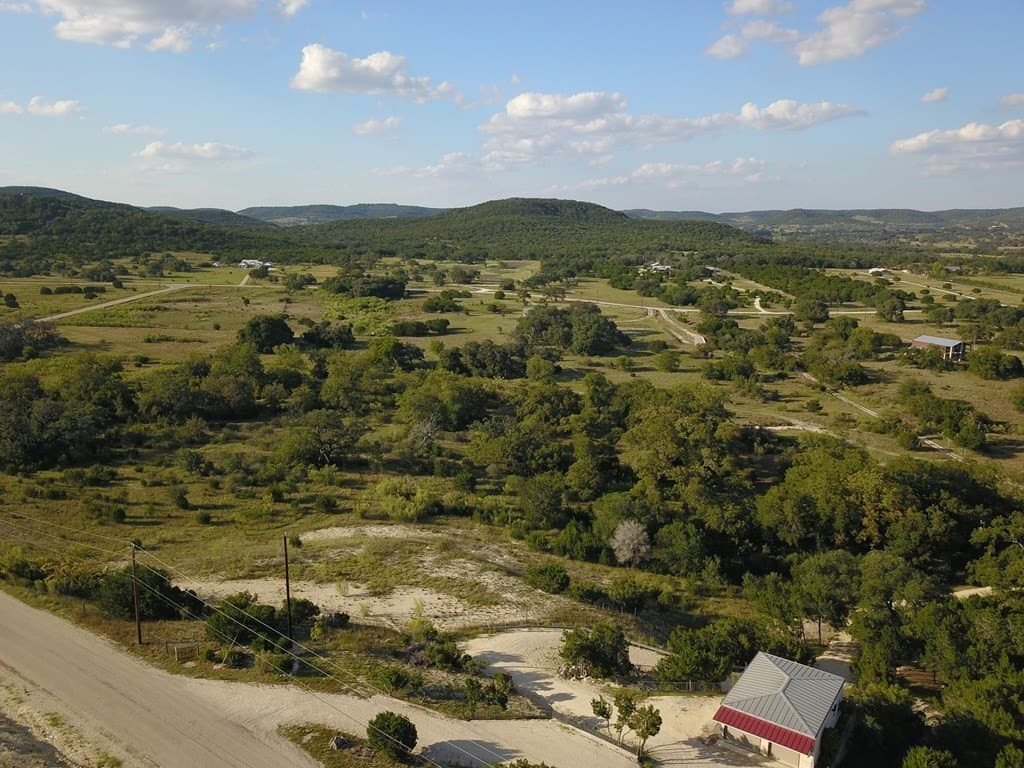 5.69 acres in Bandera County gallery image 2