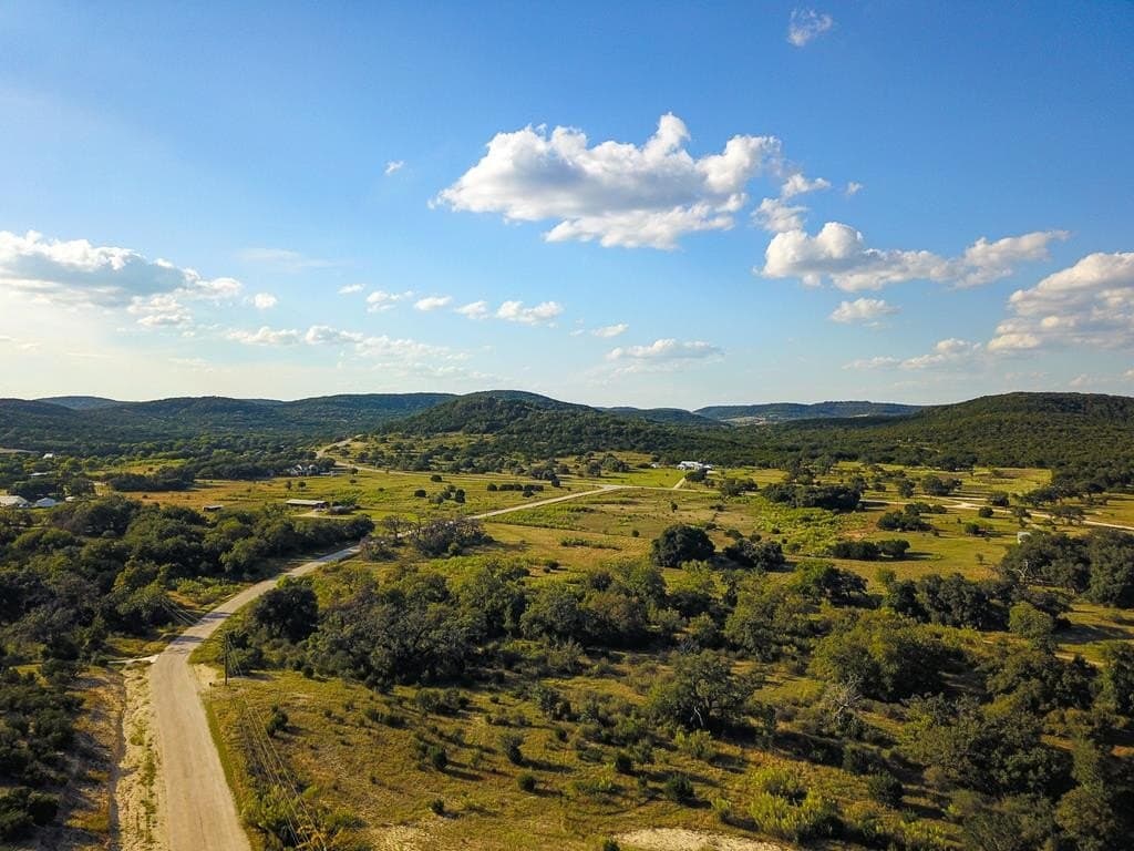 5.69 acres in Bandera County