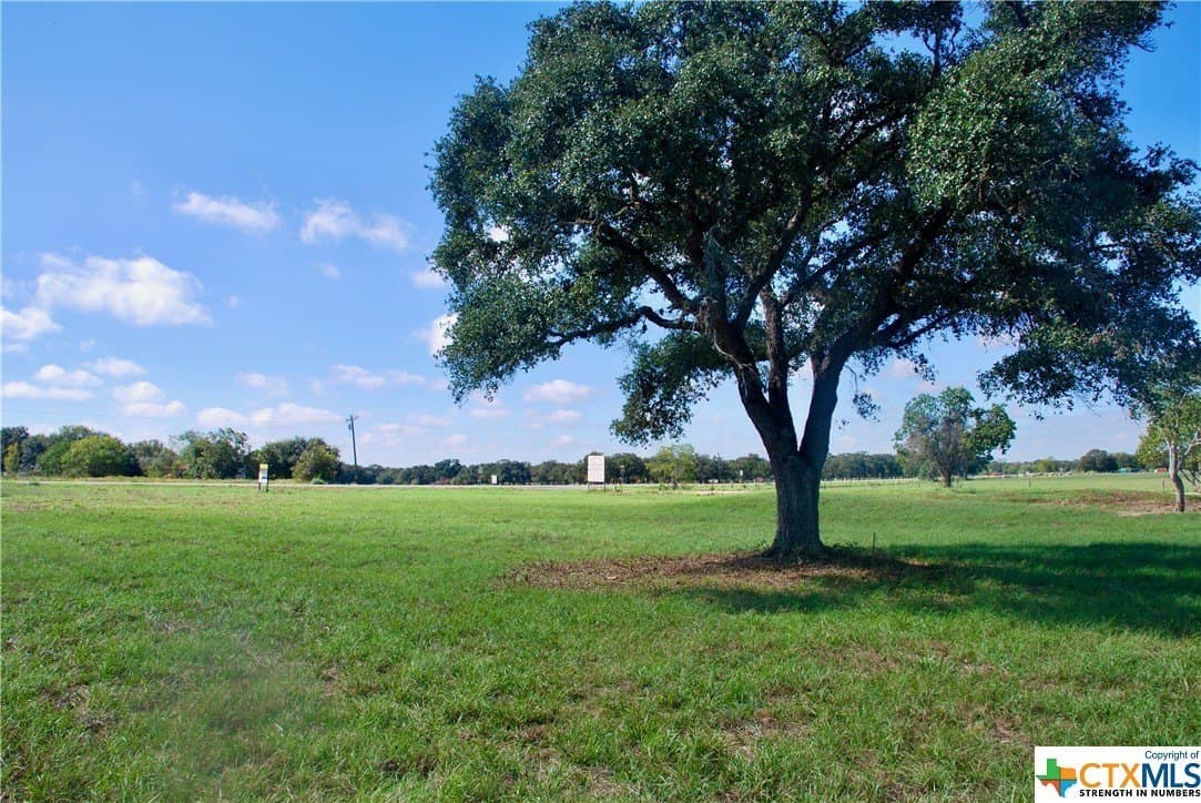 3.17 acres in Lavaca County - photo 9