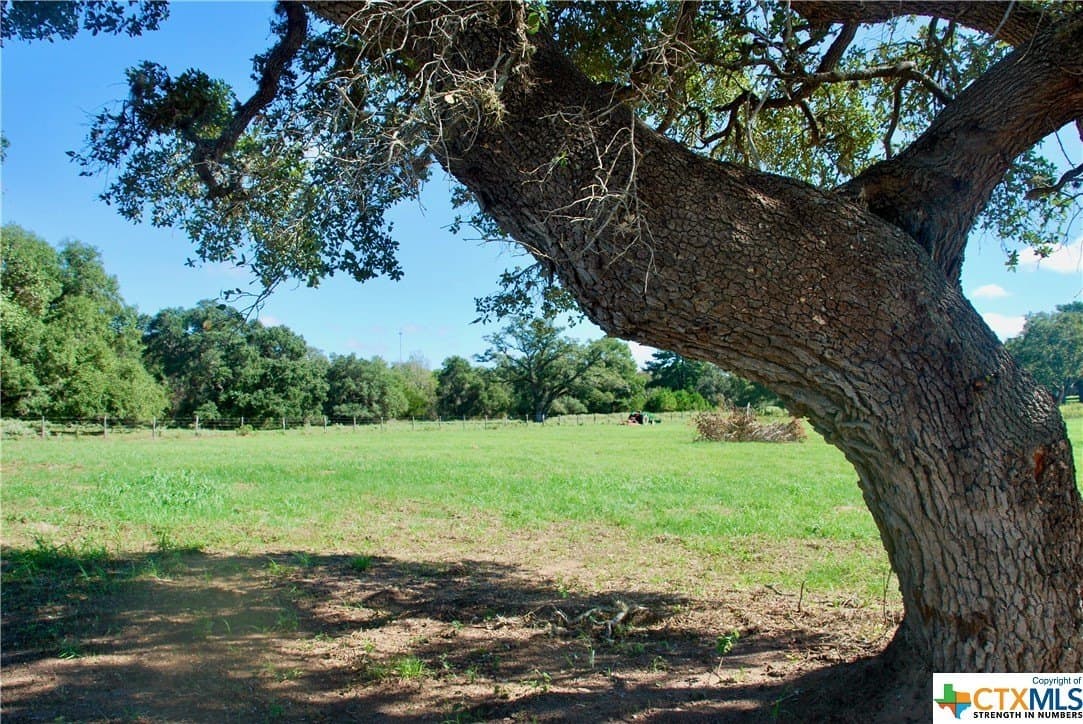 3.17 acres in Lavaca County - photo 6