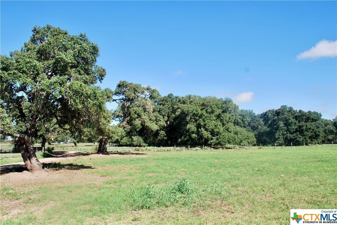 3.17 acres in Lavaca County - photo 7