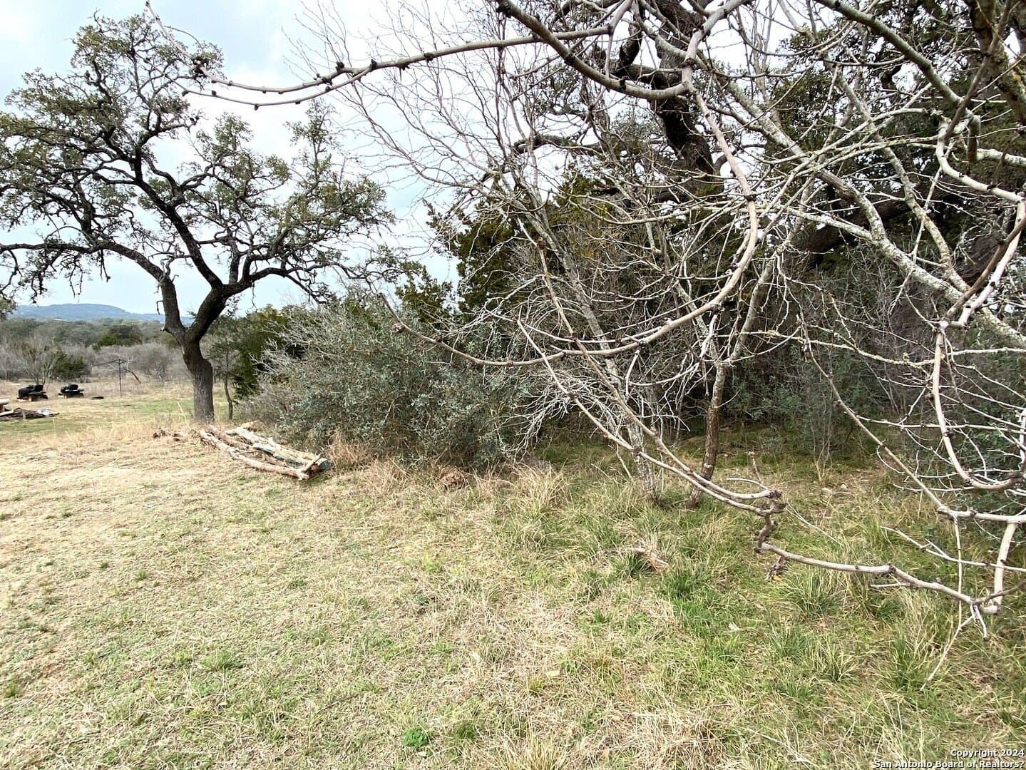 2.47 acres in Bandera County gallery image 2
