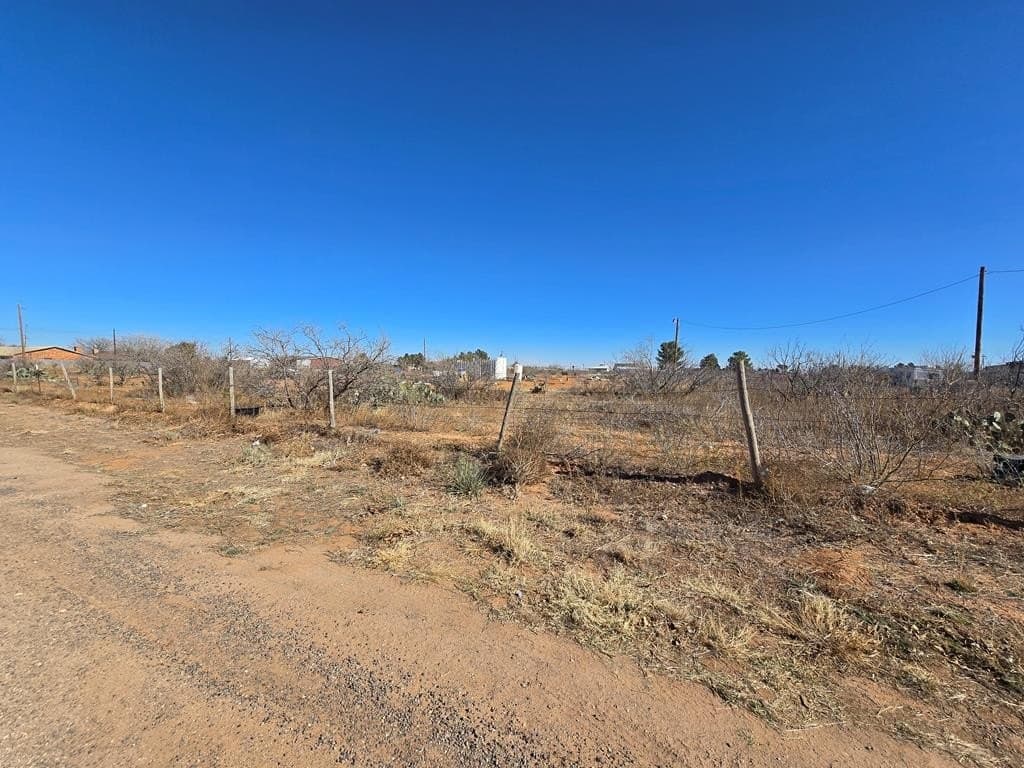 5.33 acres in Midland County