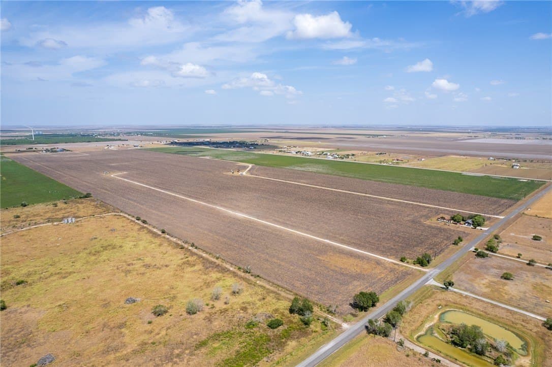 318 acres in Nueces County