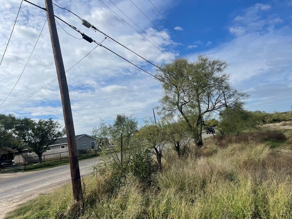 10.38 acres in Maverick County - photo 9