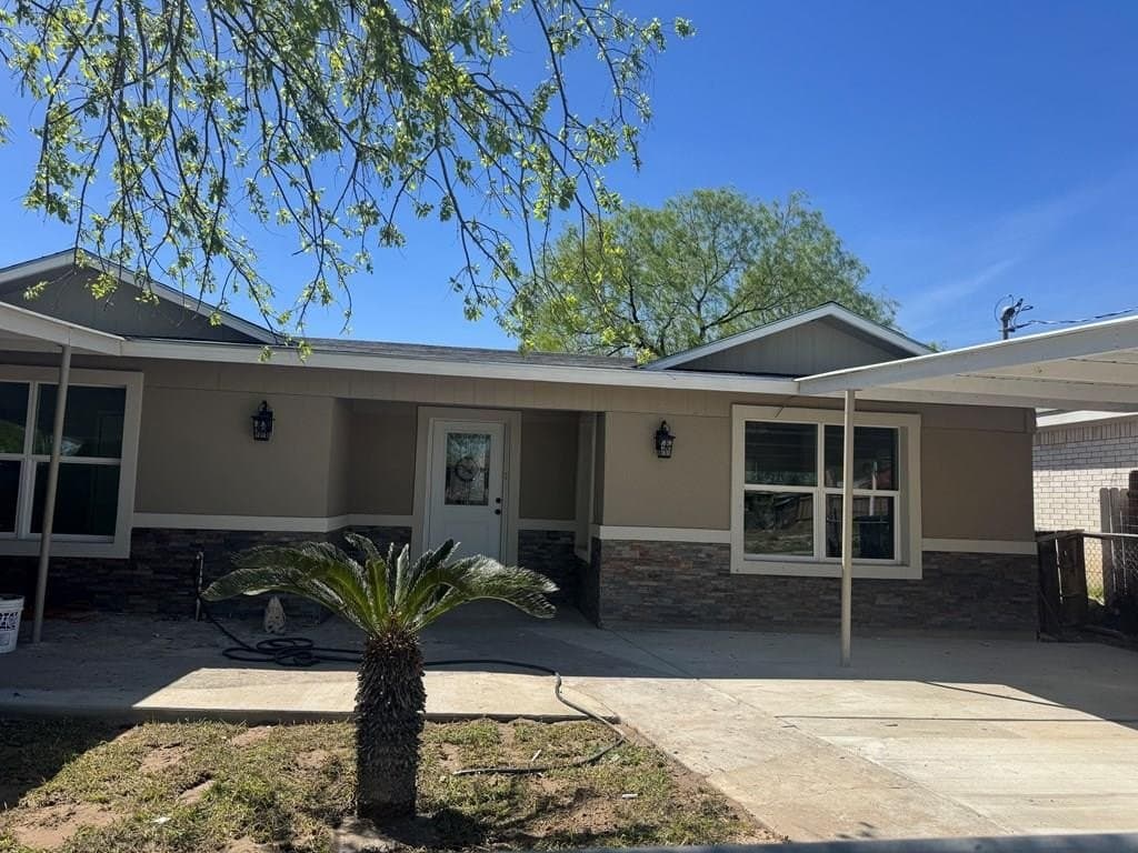 7,000 acres in Maverick County