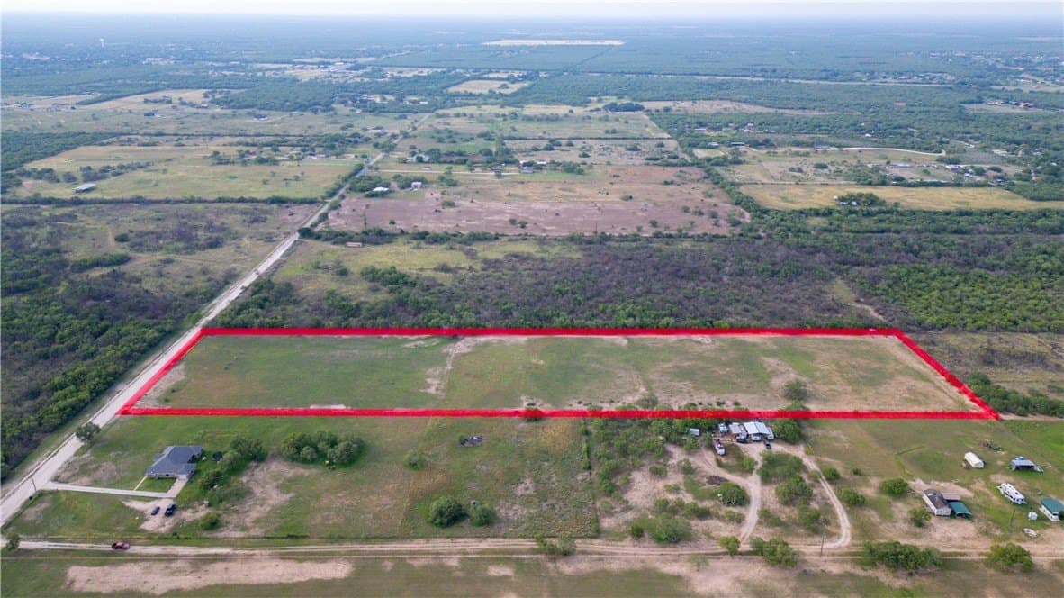 10.42 acres in Jim Wells County gallery image 3