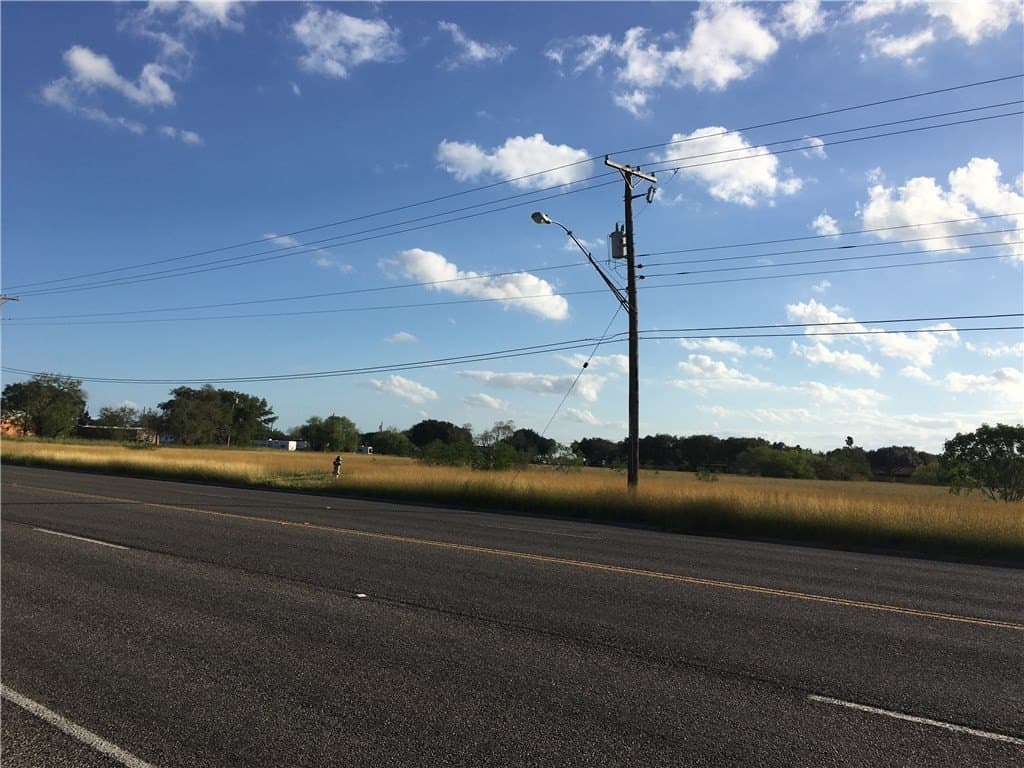 8.71 acres in Kleberg County - photo 4