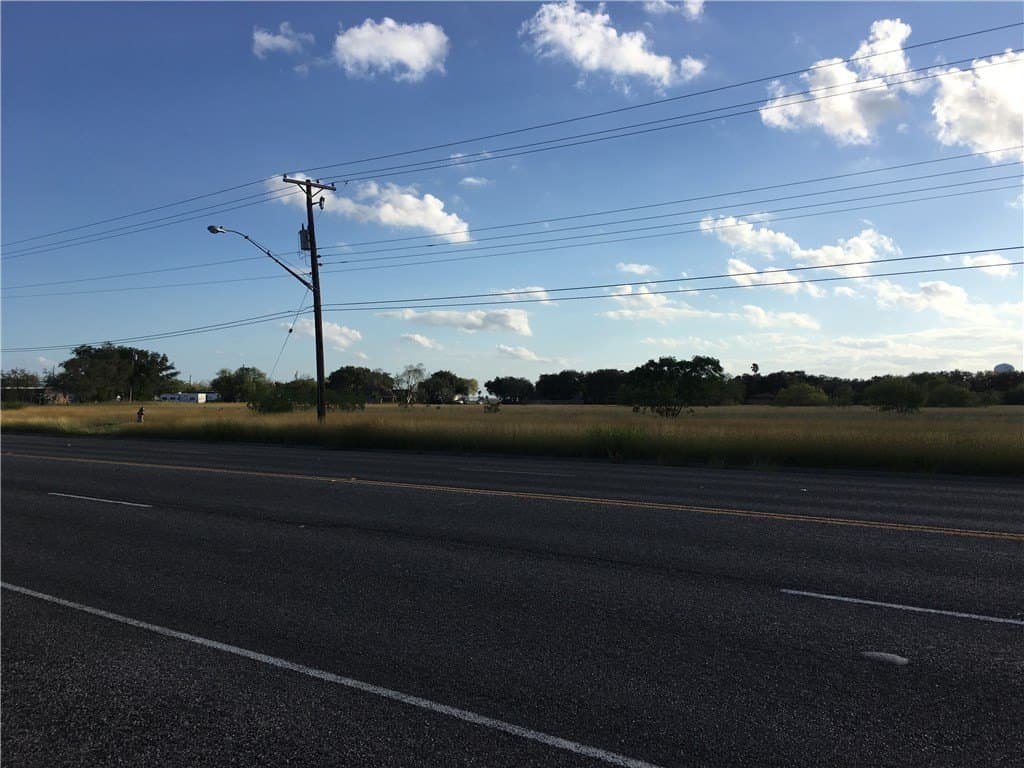 8.71 acres in Kleberg County - photo 2