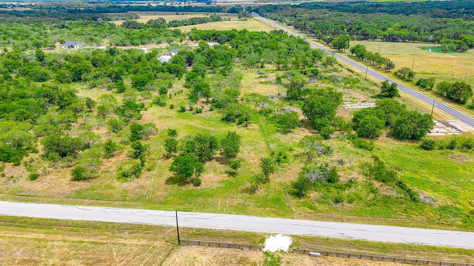 2 acres in Navarro County - photo 2