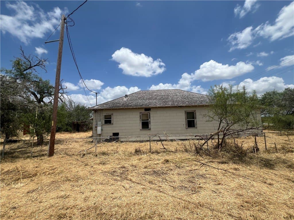100,000 acres in Jim Wells County - photo 17
