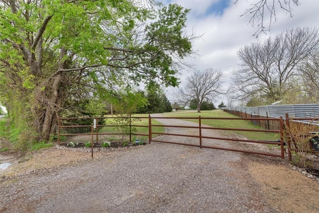15.32 acres in Collin County gallery image 2