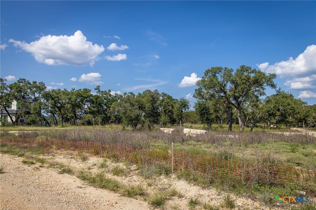 1.04 acres in Comal County gallery image 4