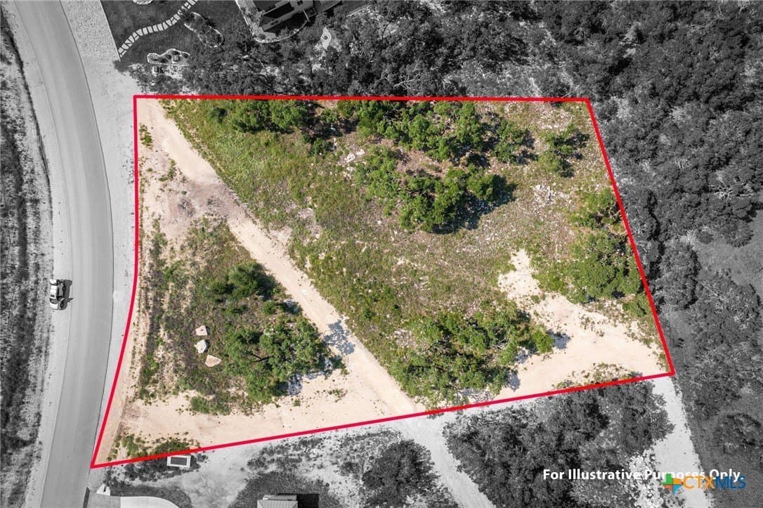 1.04 acres in Comal County gallery image 2