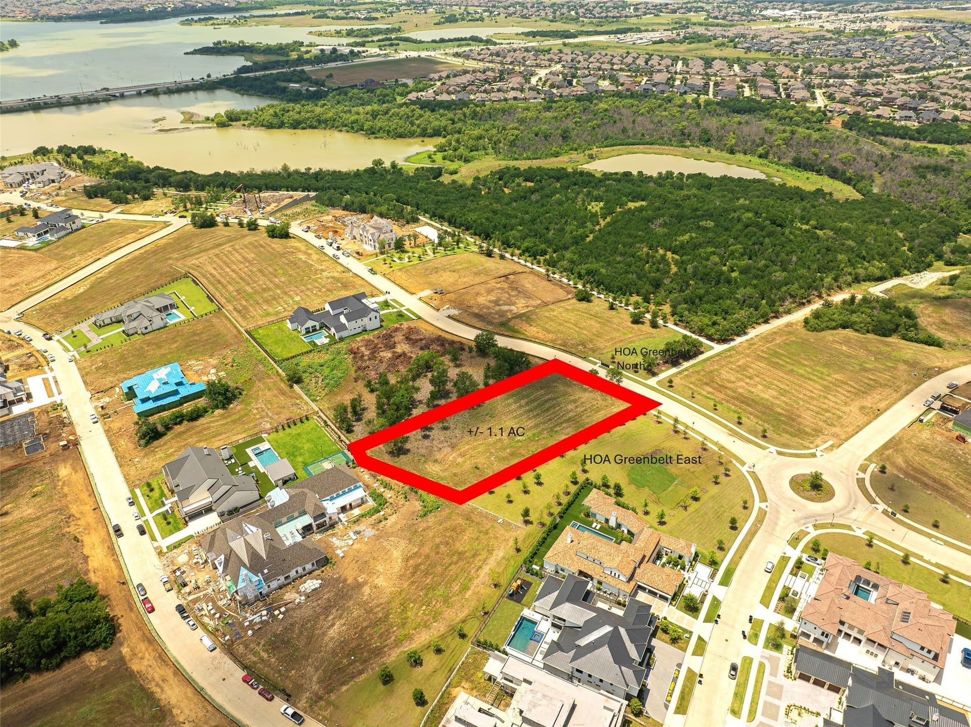 1.1 acres in Denton County gallery image 3