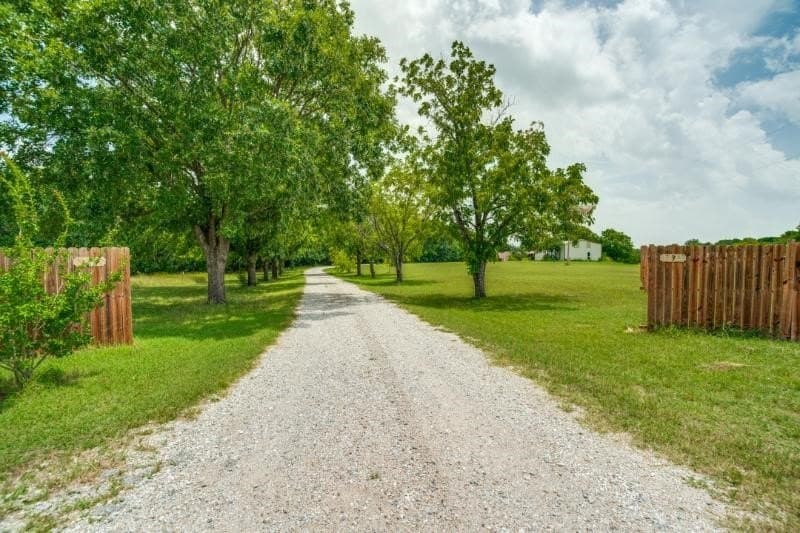 10.98 acres in Collin County gallery image 3