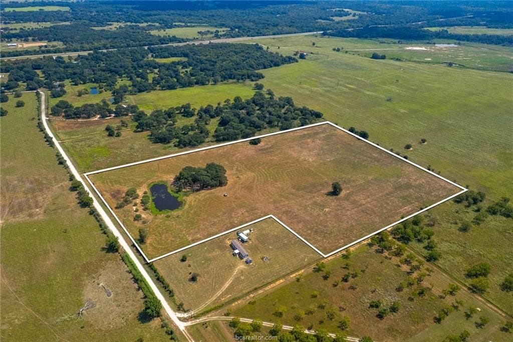 21.61 acres in Robertson County - photo 12