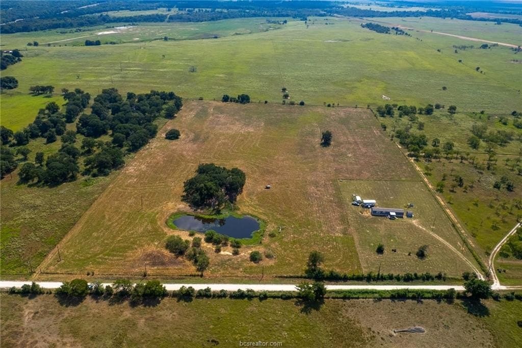 21.61 acres in Robertson County - photo 6
