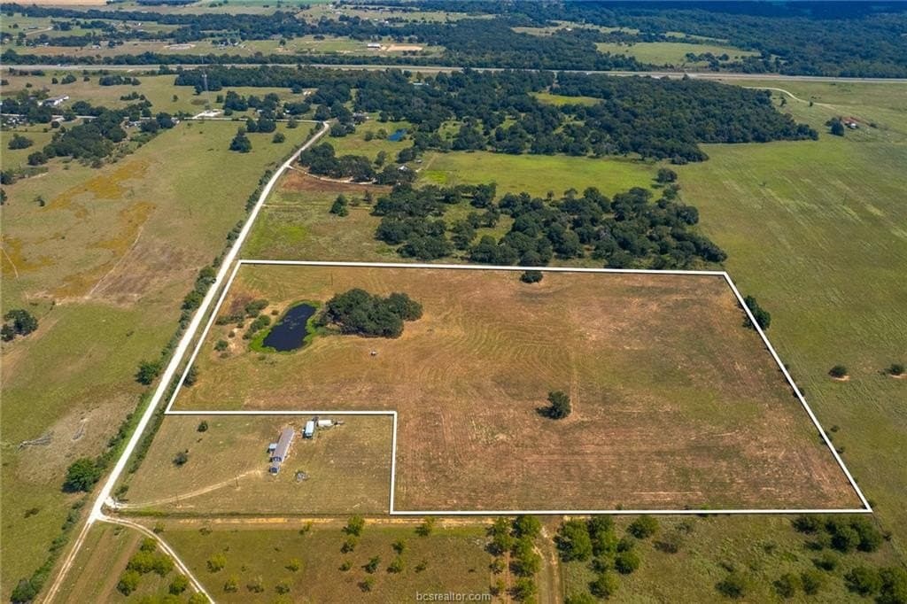 21.61 acres in Robertson County - photo 15