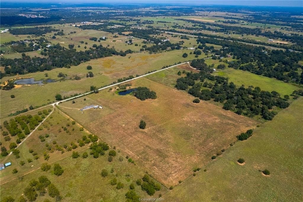 21.61 acres in Robertson County - photo 17