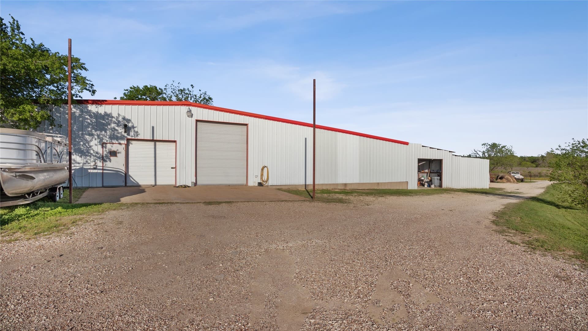 135.87 acres in Ellis County - photo 20