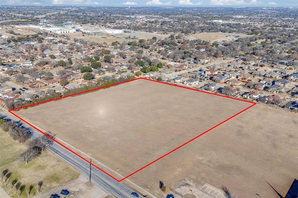 10 acres in Dallas County